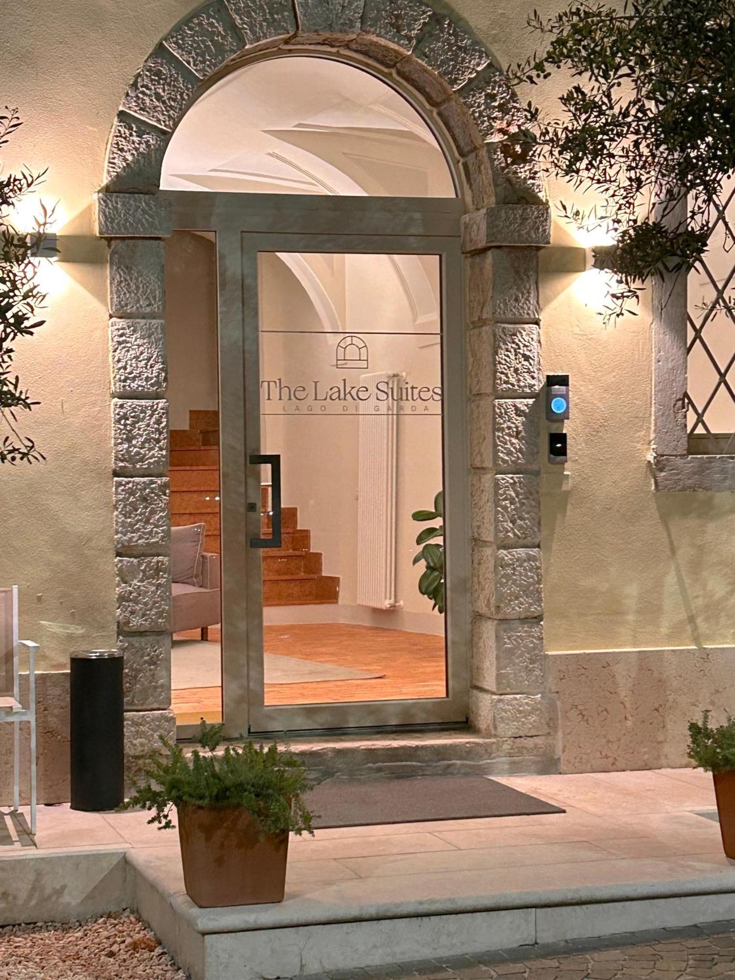The Lake Suites Com - Luxury Stay In Lazise Exterior photo