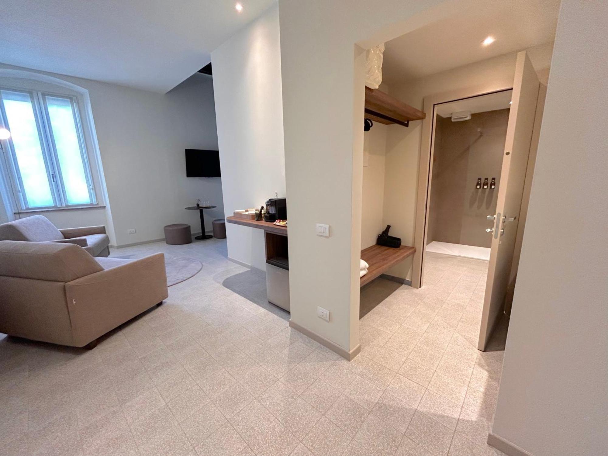 The Lake Suites Com - Luxury Stay In Lazise Exterior photo