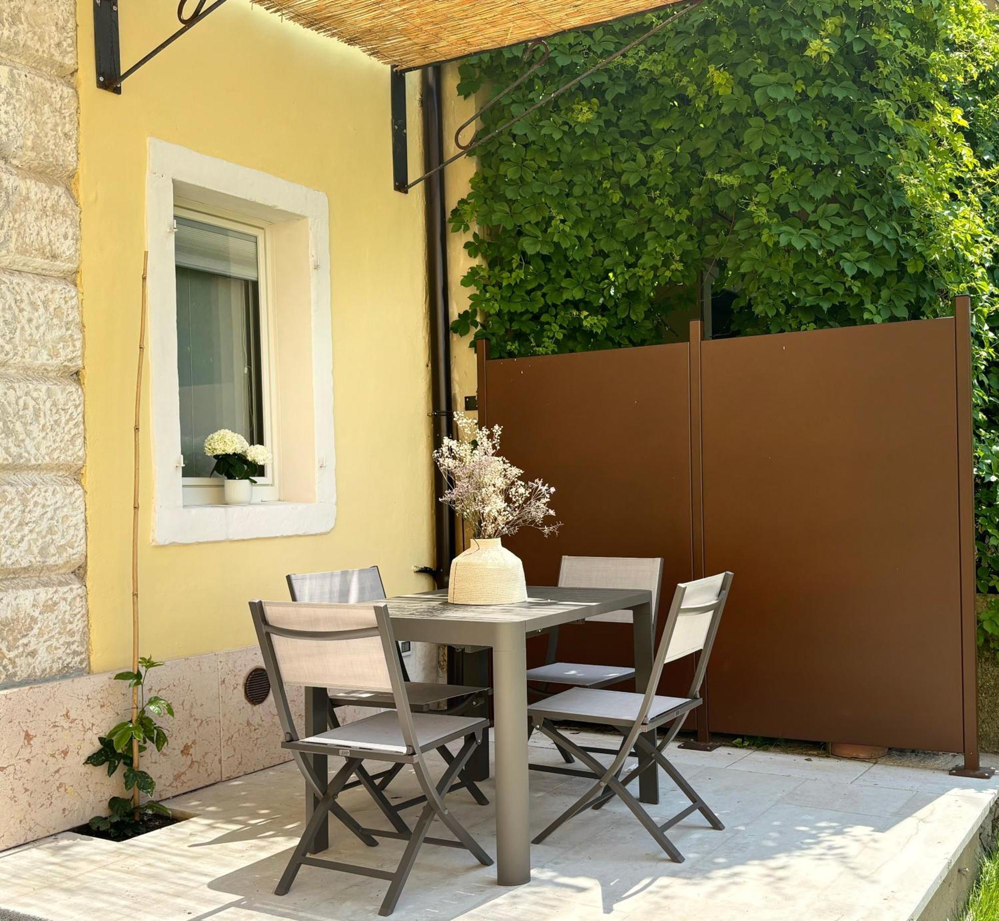 The Lake Suites Com - Luxury Stay In Lazise Exterior photo