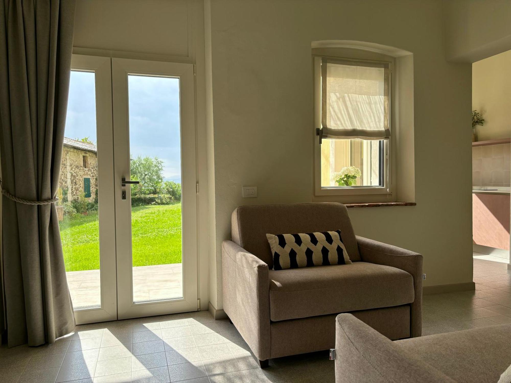 The Lake Suites Com - Luxury Stay In Lazise Exterior photo